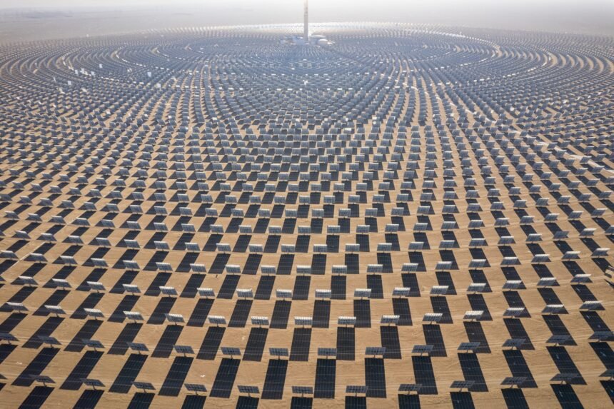 Campo de energía solar en Dunhuang, China